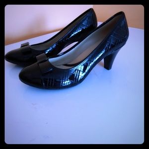 Naturalizer Comfort Heels